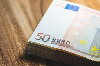 信用卡分期逾期后需一次性偿还全部欠款吗？